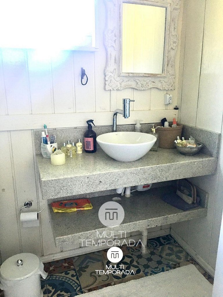 Linda Casa em Estilo Germânico em Rancho Queimado