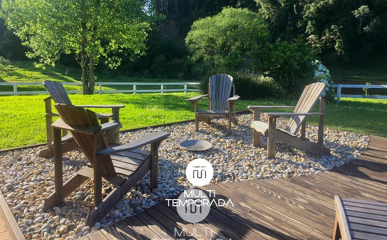 Linda Casa em Estilo Germânico em Rancho Queimado