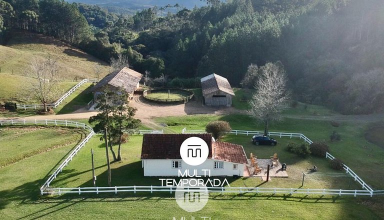 Linda Casa em Estilo Germânico em Rancho Queimado
