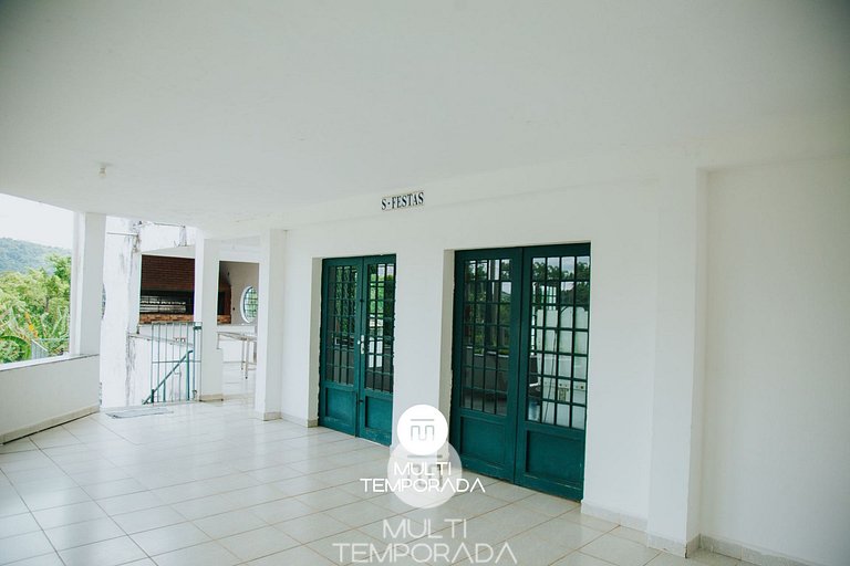 Chácara 3 Poderes Piscina - 60 pessoas - Guararema