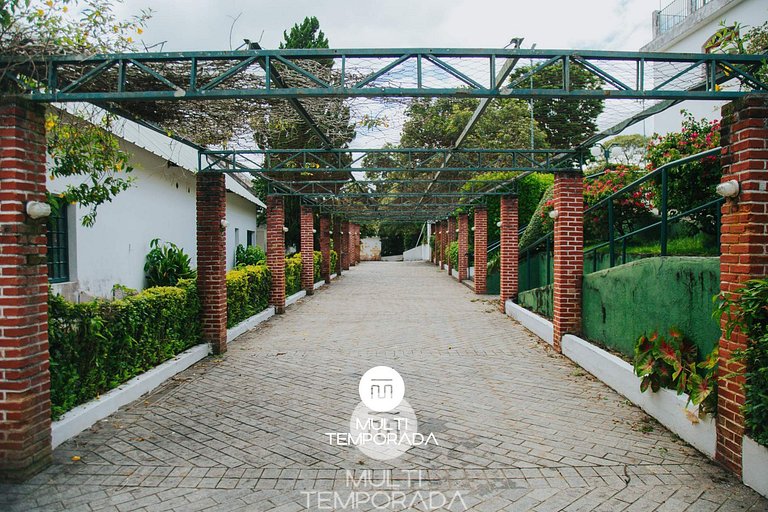 Chácara 3 Poderes Piscina - 60 pessoas - Guararema