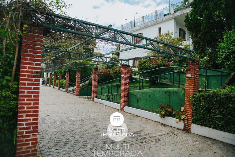 Chácara 3 Poderes Piscina - 60 pessoas - Guararema