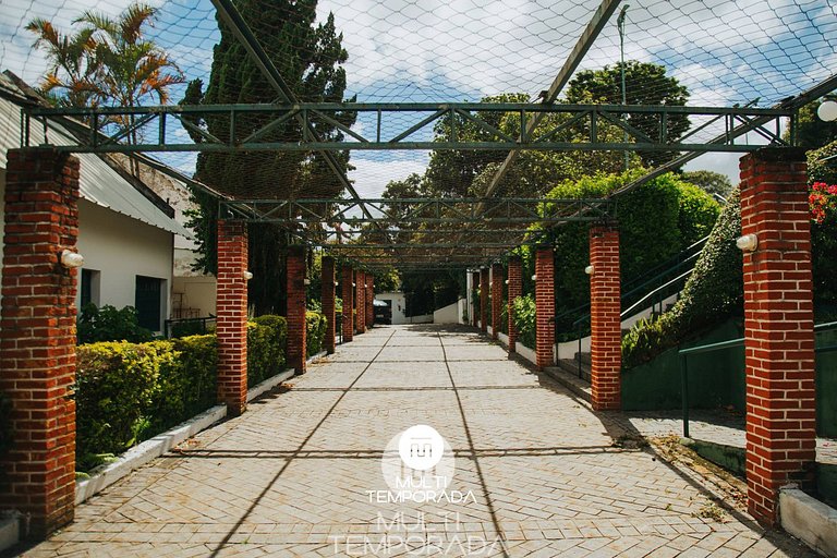 Chácara 3 Poderes Piscina - 60 pessoas - Guararema