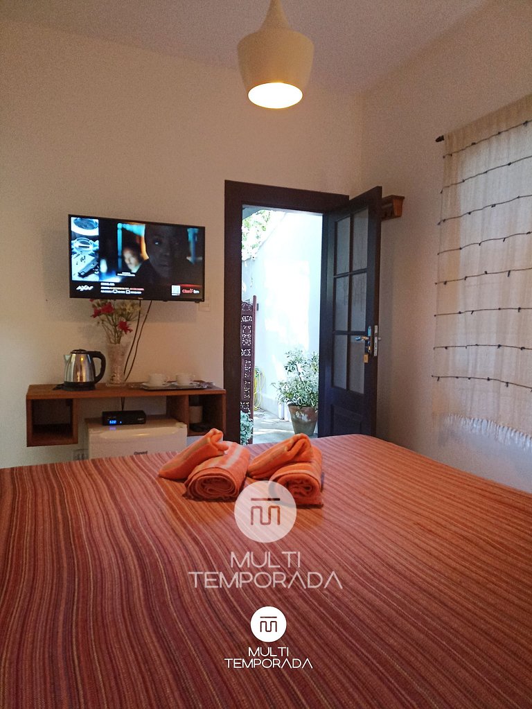 Suíte Hibisco - Pousada Solar das Pétalas-FLN/SC