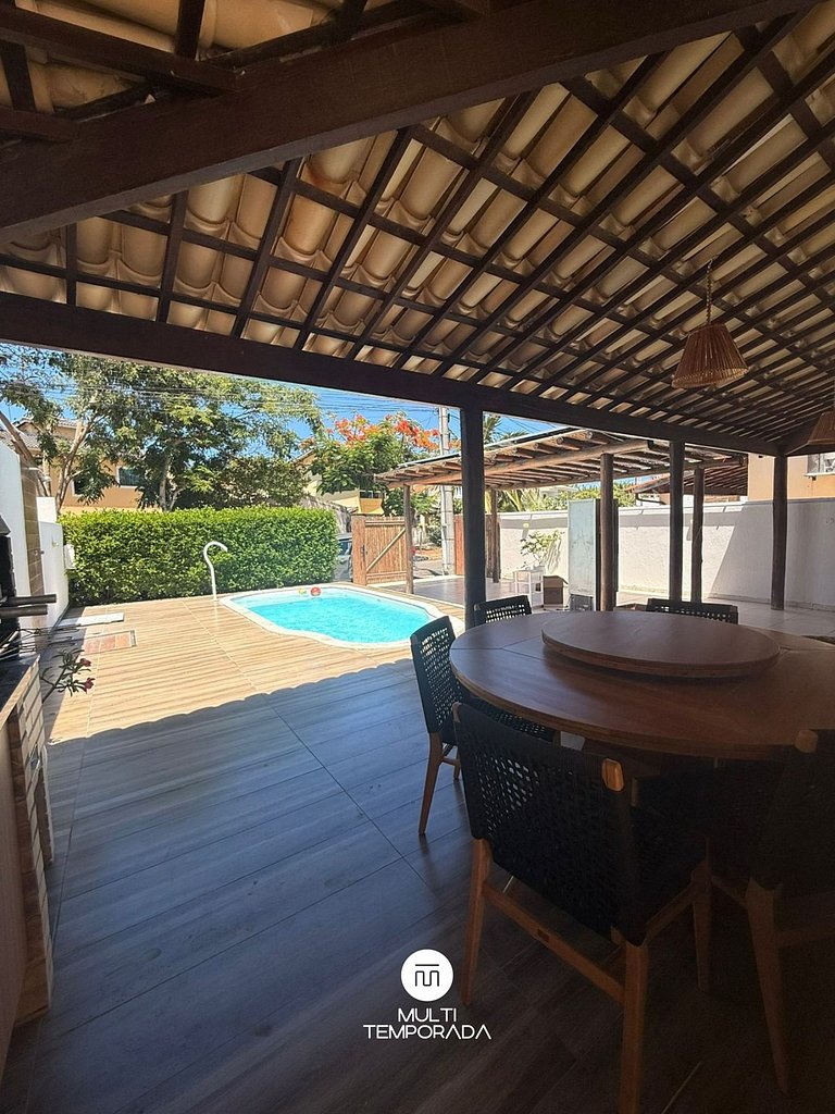 Casa em Cond Privativo em Arembepe - Camaçari - BA