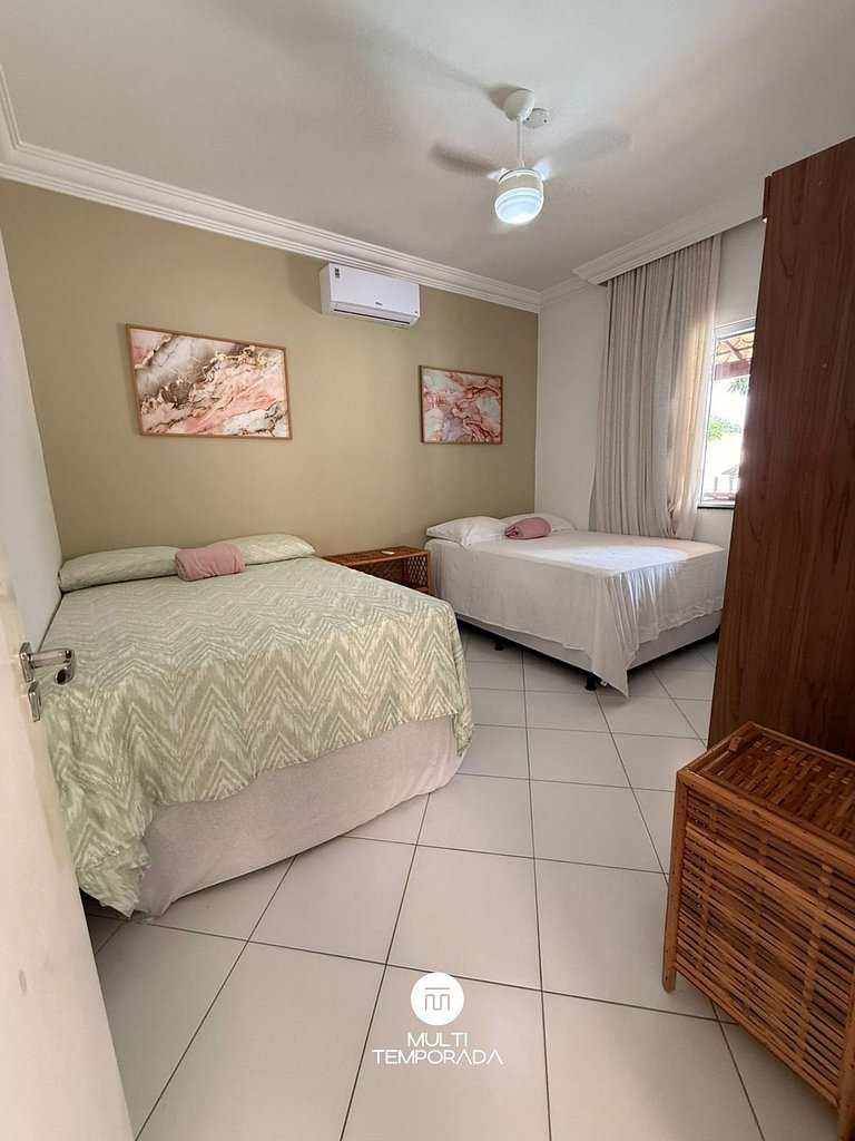 Casa em Cond Privativo em Arembepe - Camaçari - BA