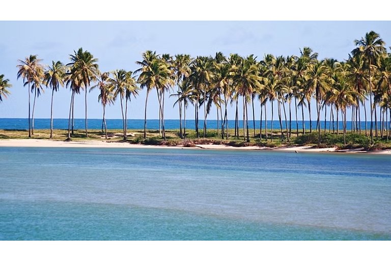 Casa em Cond Privativo em Arembepe - Camaçari - BA