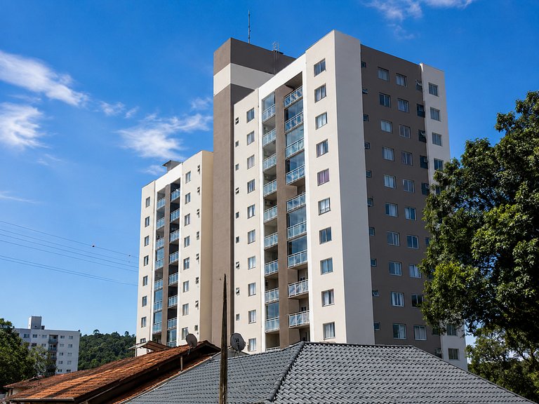 Apartamento Fiji c/ Piscina - Bal. Piçarras/SC
