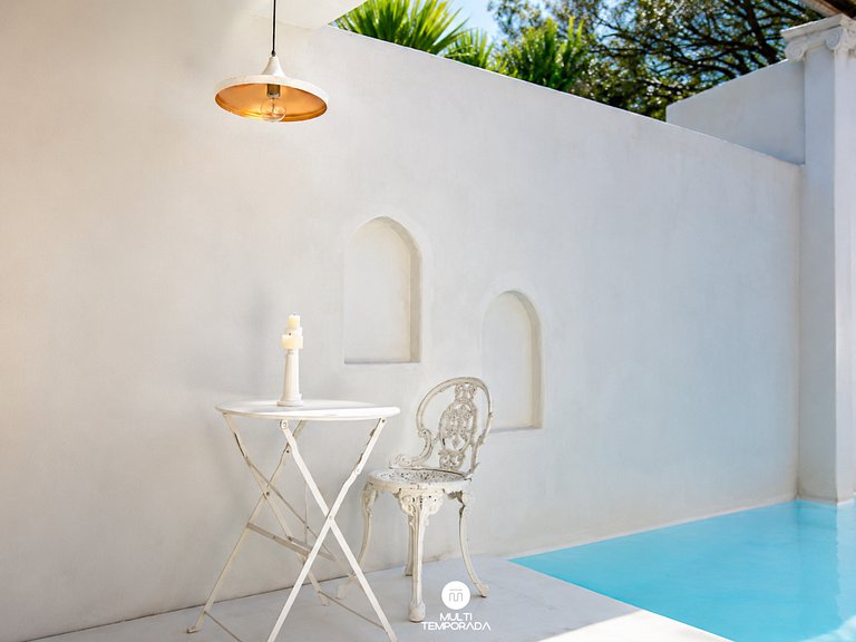 Suíte Oásis 3 com Piscina Aquecida - CasaIvan