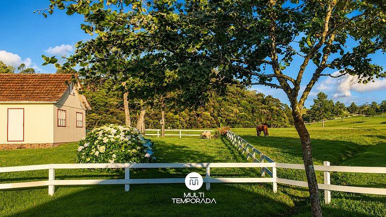 Linda Casa em Estilo Germânico em Rancho Queimado