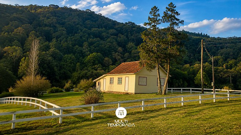 Linda Casa em Estilo Germânico em Rancho Queimado