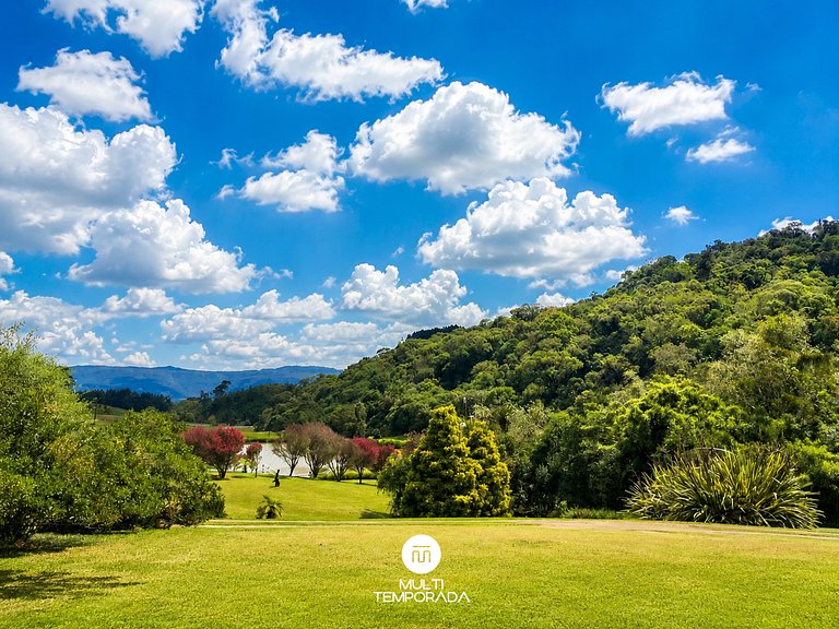Linda Casa em Estilo Germânico em Rancho Queimado