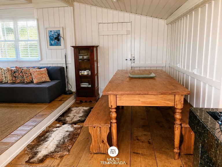 Linda Casa em Estilo Germânico em Rancho Queimado