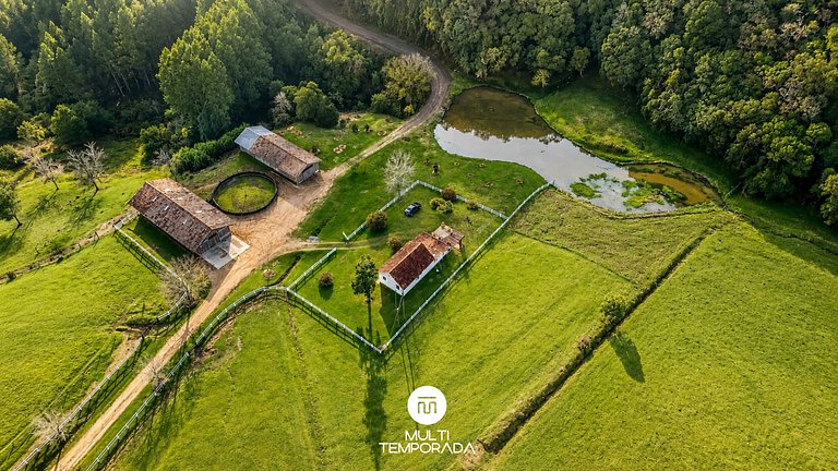 Linda Casa em Estilo Germânico em Rancho Queimado