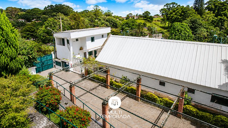 Chácara 3 Poderes Piscina - 60 pessoas - Guararema