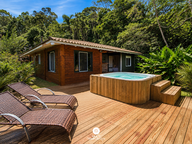 Apus (Chalé Família com Jacuzzi) - Ibiraquera
