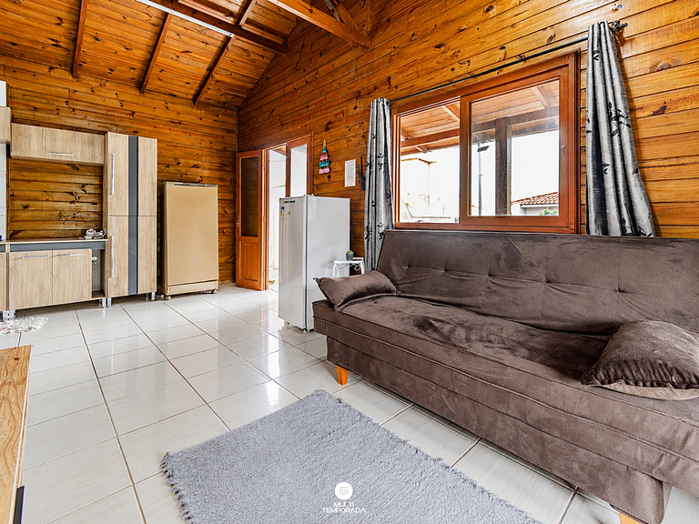 Casa com Piscina em Governador Celso Ramos/SC