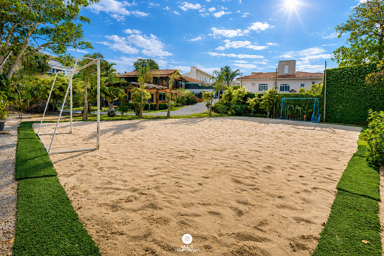 Casa com Piscina em Governador Celso Ramos/SC