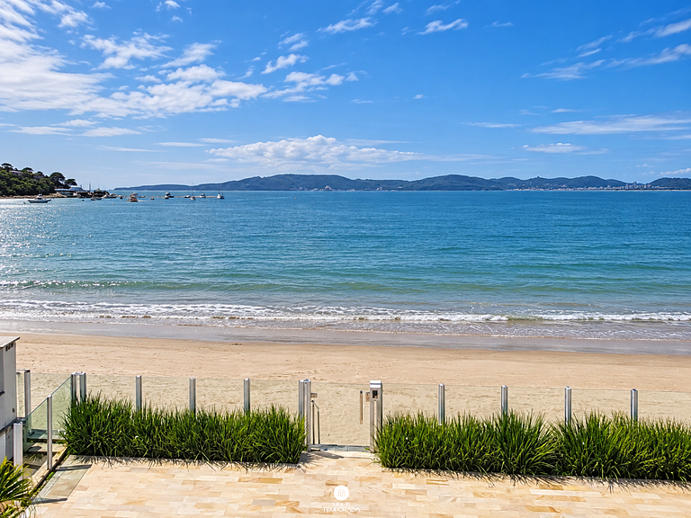 Apto Panorâmico Vista Mar em Itapema - SC