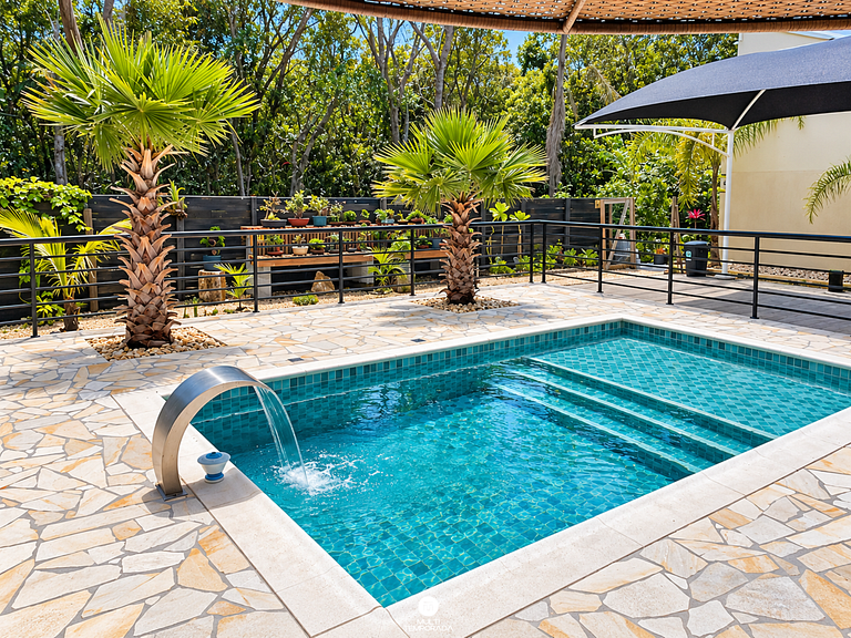Casa Privativa com Piscina na Barra da Ferrugem/SC