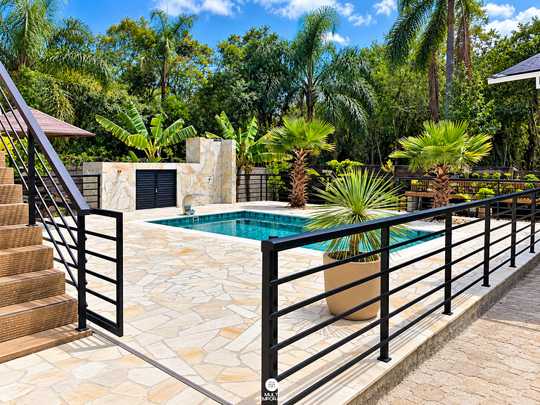 Casa Privativa com Piscina na Barra da Ferrugem/SC