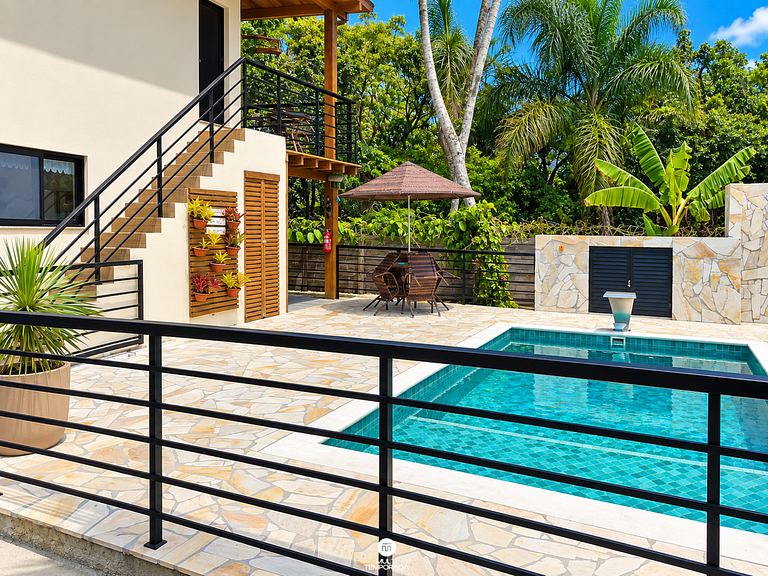 Casa Privativa com Piscina na Barra da Ferrugem/SC