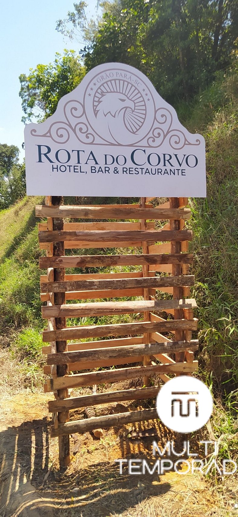 Suíte 01 - Pousada Rota do Corvo - Grão-Pará - SC