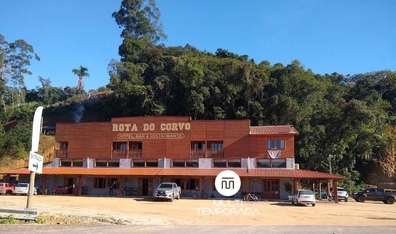 Suíte 01 - Pousada Rota do Corvo - Grão-Pará - SC